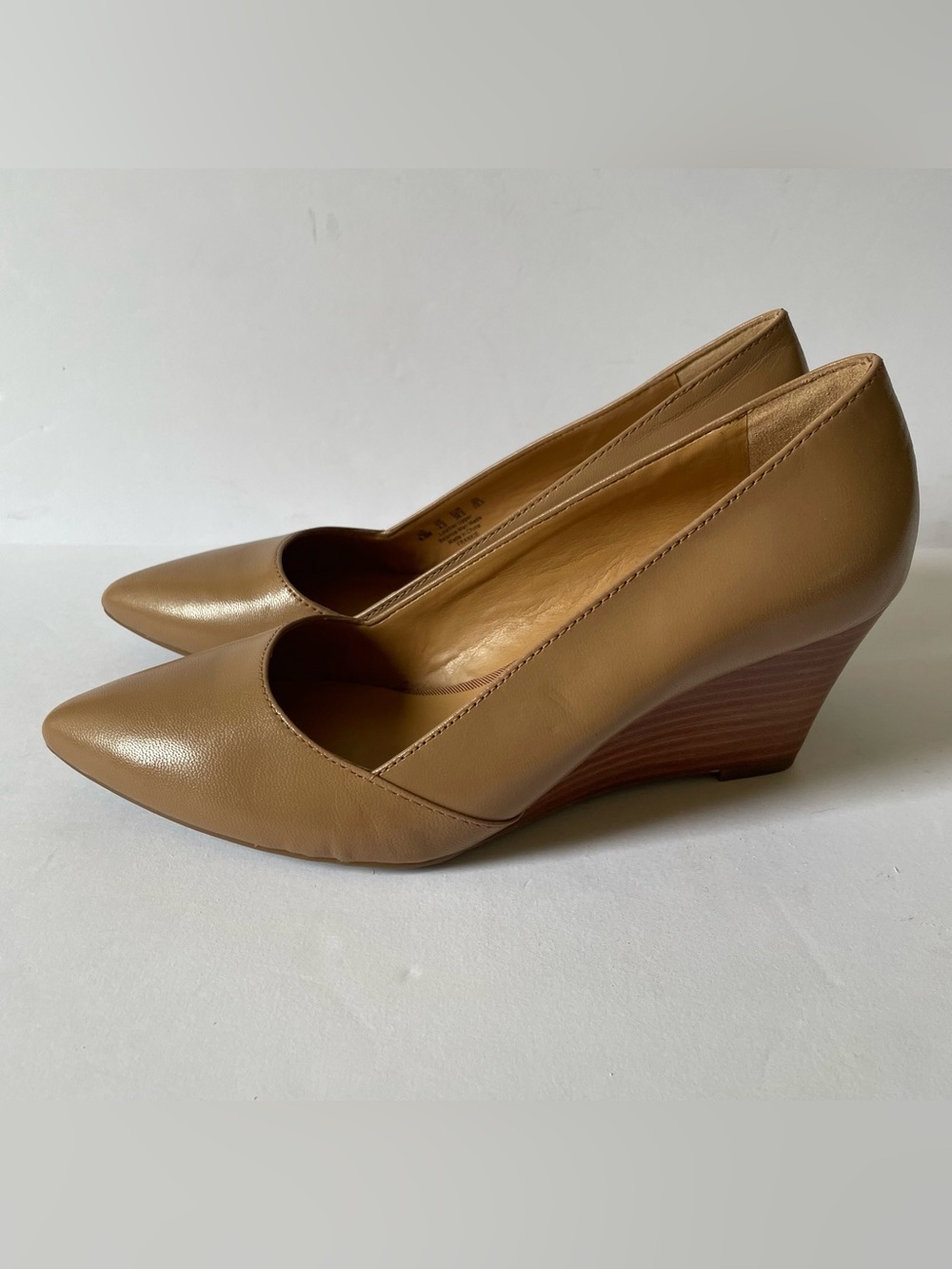 Elegant Women’s Franco Sarto Pointed Toes Tan Brown Leather Wedge Shoes Sz 6.5